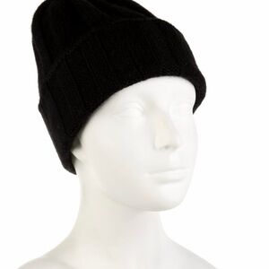 Elegant Black Ribbed Beanie